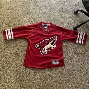 Vintage Arizona coyotes jersy